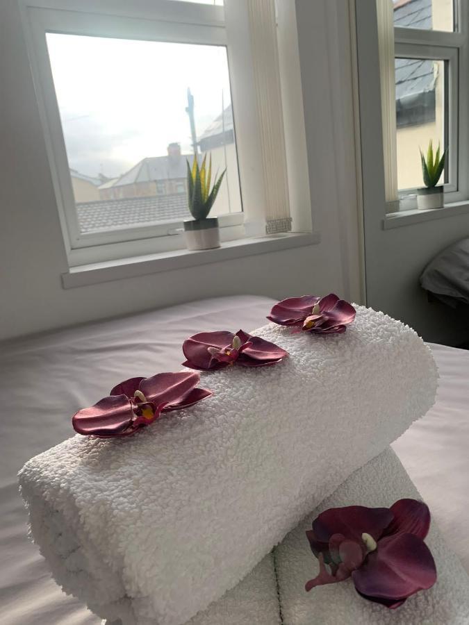 Ak Serviced Apartments - Exclusive Two-Bedroom Apartment Cardiff Exteriör bild