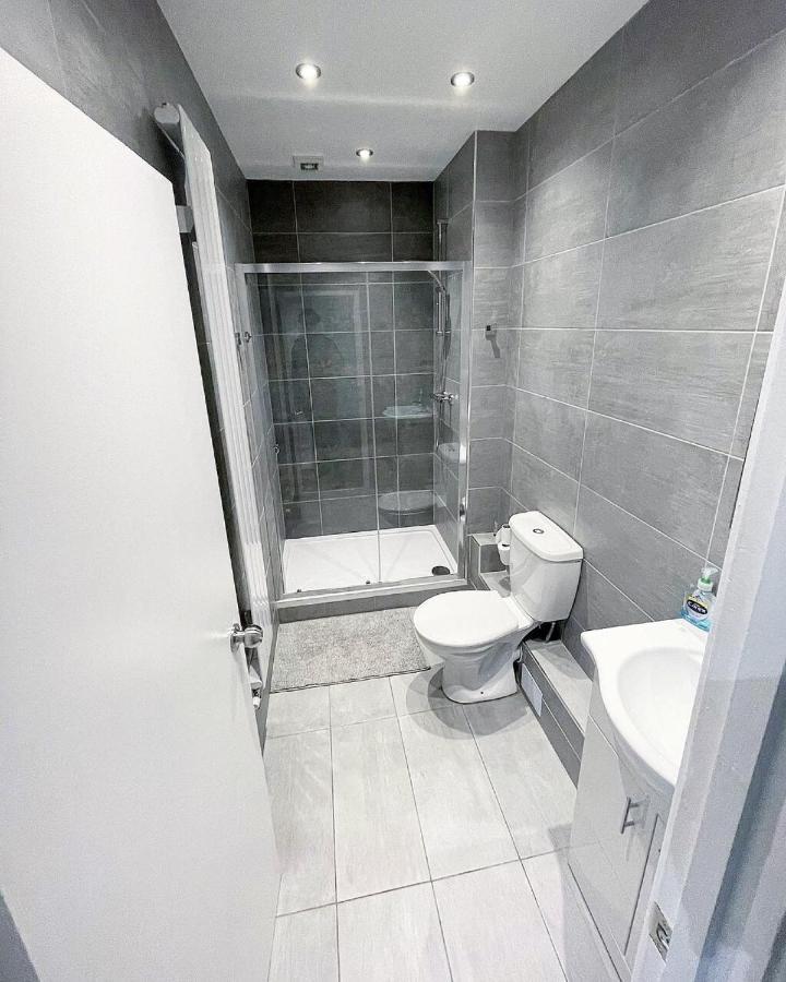 Ak Serviced Apartments - Exclusive Two-Bedroom Apartment Cardiff Exteriör bild