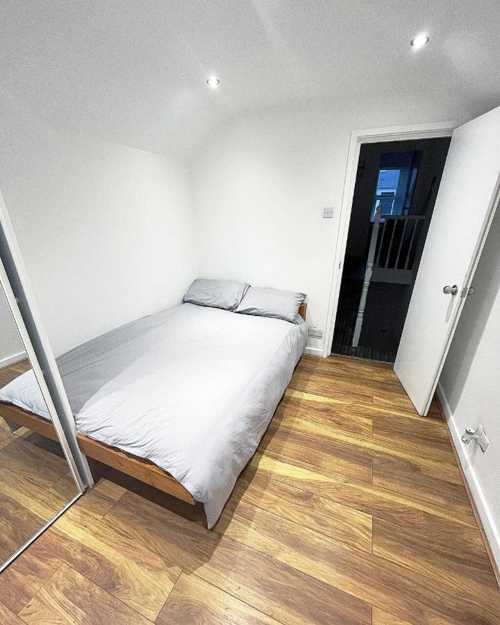 Ak Serviced Apartments - Exclusive Two-Bedroom Apartment Cardiff Exteriör bild
